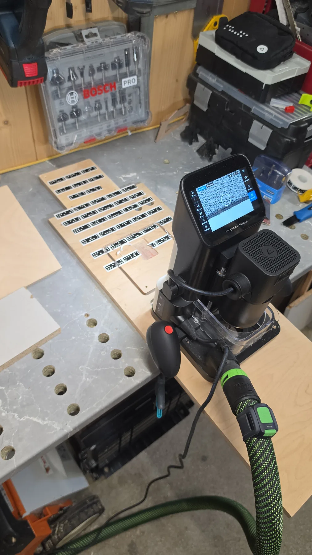 Usinage de la plaque en bois avec une Shaper Origin
