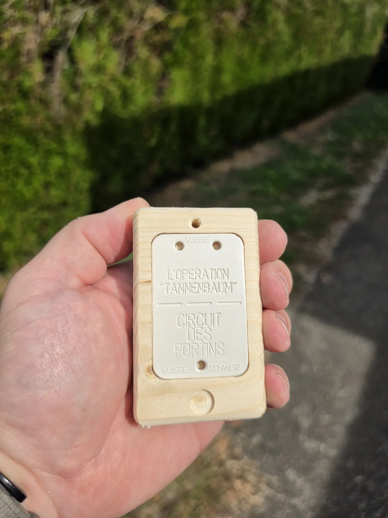 Plaque en bois personnalisée pour le Circuit des Fortins